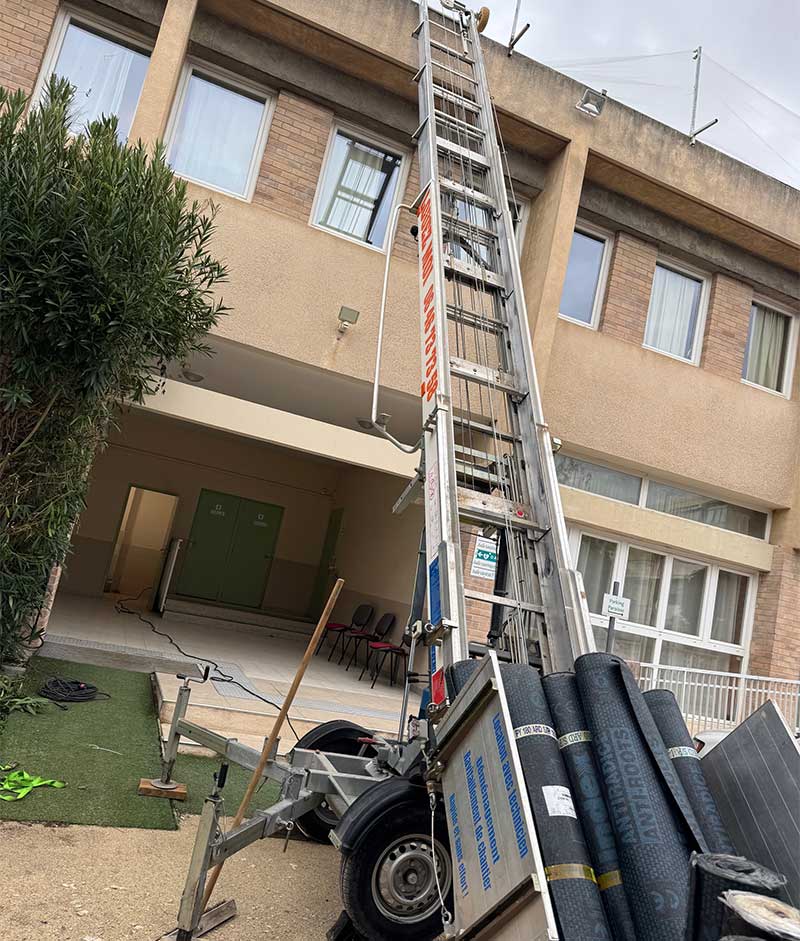 Monte-meubles en location à Marseille